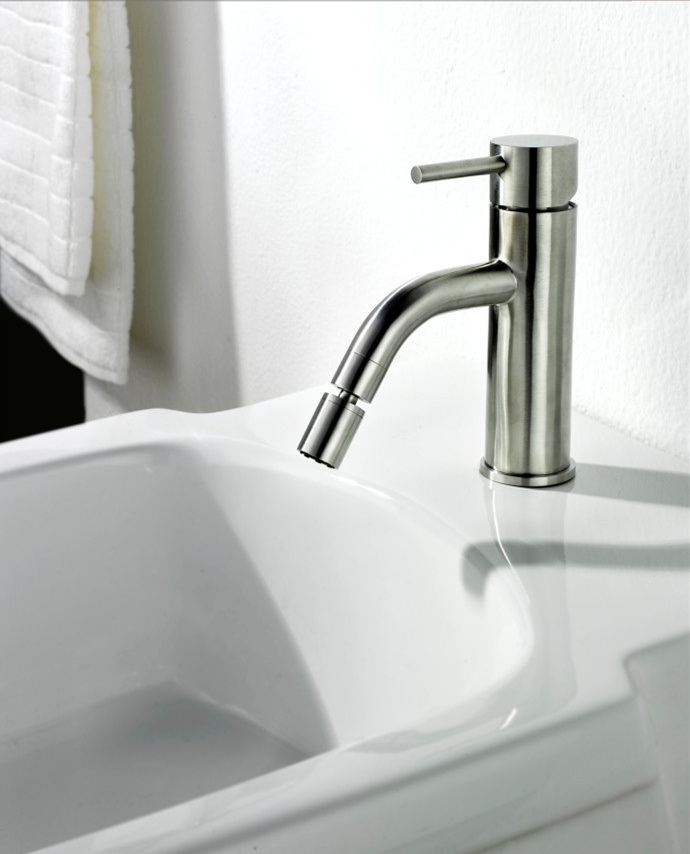 Ba&ntilde;o de acero inoxidable con manija de una sola palanca, lavabo, grifo de bid&eacute; para mujer